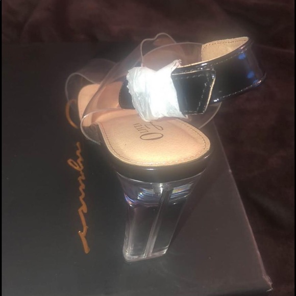 Black and clear heels - Picture 3 of 4